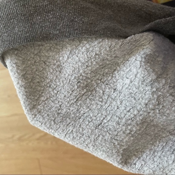 DC Comics Justice League crewneck sweatshirt - Picture 7 of 14